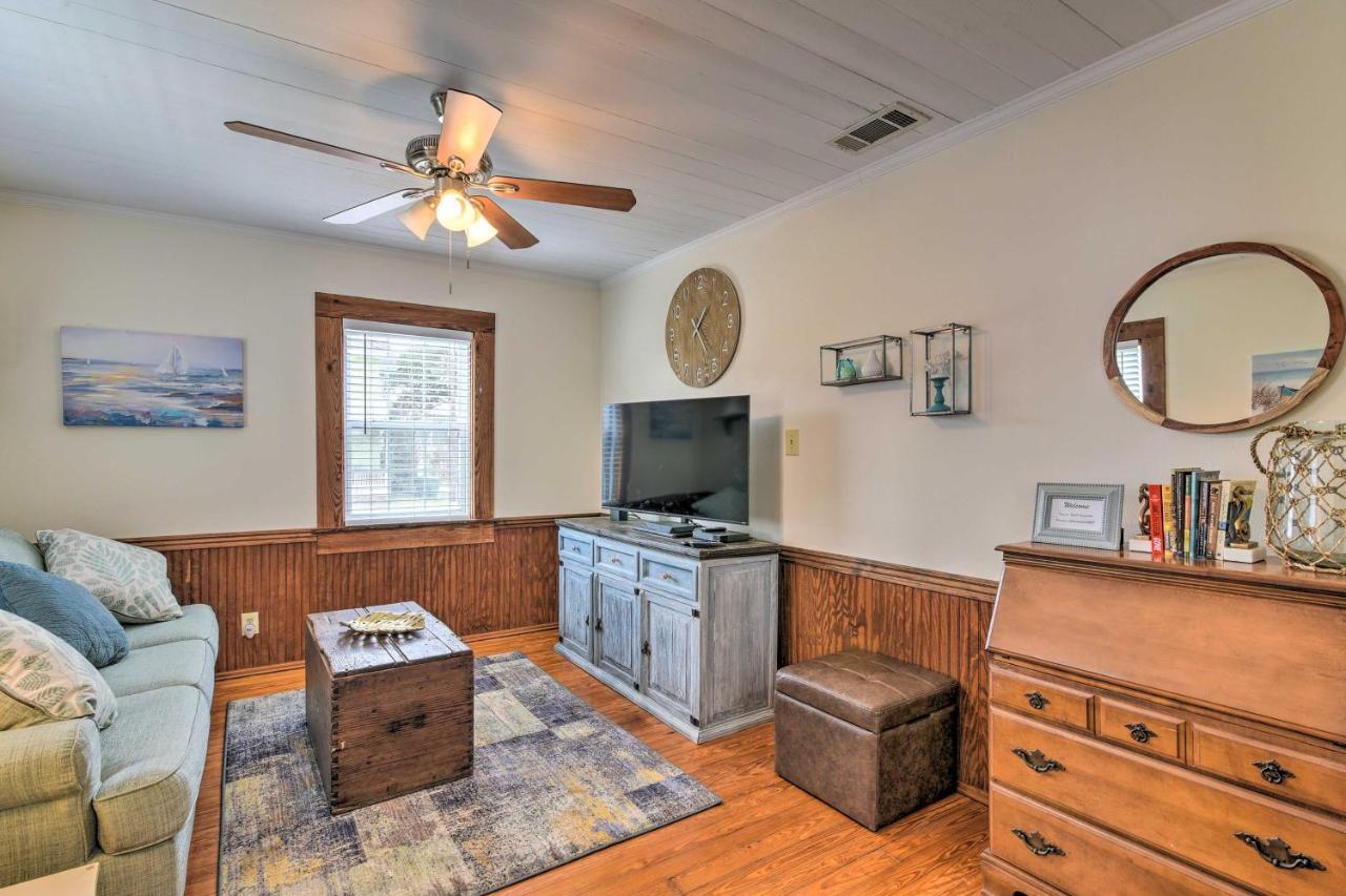 Galveston 'Blue Bungalow' - Walk To Beach! Exterior photo