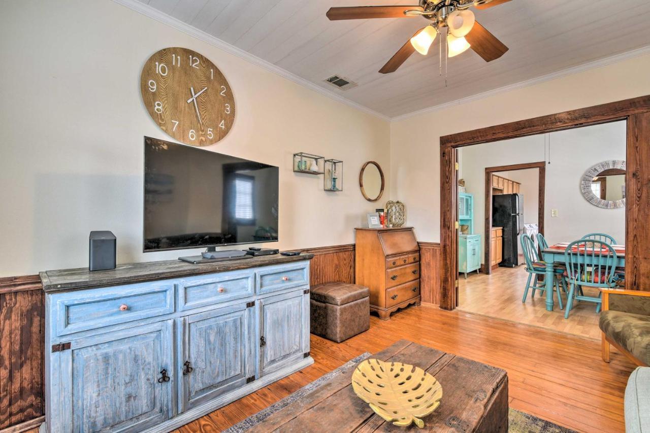 Galveston 'Blue Bungalow' - Walk To Beach! Exterior photo
