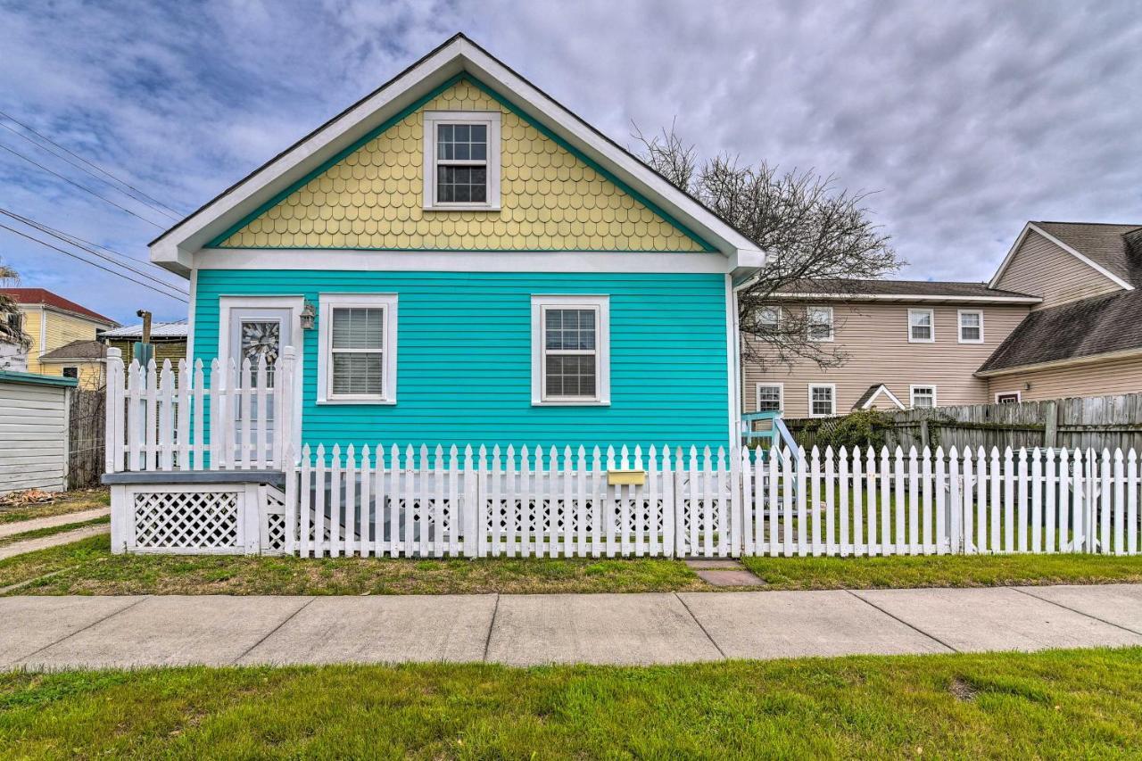 Galveston 'Blue Bungalow' - Walk To Beach! Exterior photo
