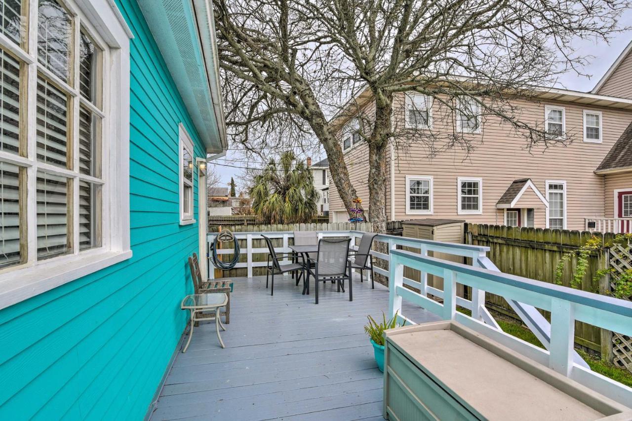 Galveston 'Blue Bungalow' - Walk To Beach! Exterior photo